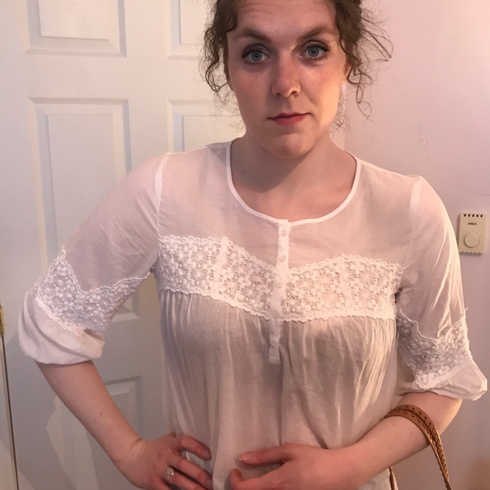 Sundance 100% cotton white summer top with lace